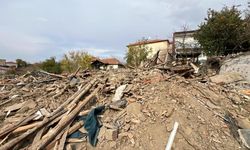 Metruk bina çöktü