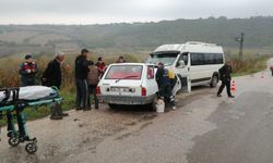 Trafik kazasında sıkışan sürücü itfaiye ekiplerince kurtarıldı