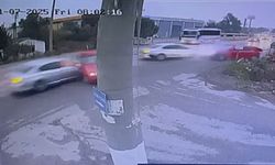 Kemalpaşa'da feci trafik kazası kamerada: 2 ölü, 4 yaralı