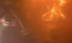 Kuruyemiş fabrikasında korkutan yangın: 16 itfaiye aracı seferber oldu!