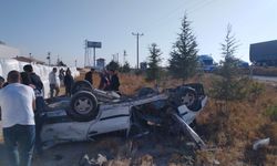 Feci kaza, otomobil takla attı: 1 ölü, 1 yaralı!