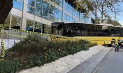 Beşiktaş'ta İETT şoförü seyir halindeyken kalp krizi geçirdi