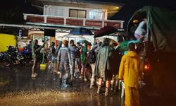 Filipinler'i vuran süper tayfunda ölü sayısı 27'ye yükseldi, 2 kişi kayıp