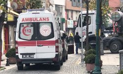 Eskişehir'de plakasız araç ambulansın yolunu kesti: Trafik kısa süreliğine kilitlendi