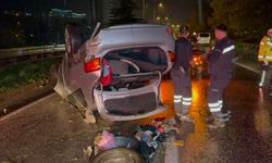 Hurdaya dönen araçtan yara almadan çıktılar