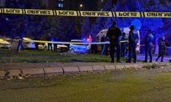 Konuşmak için çağırdığı eşini sokak ortasında öldürdü