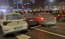 Zincirleme trafik kazası: 2 yaralı