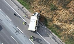 Kuzey Marmara Otoyolu’nda zincirleme kaza: Aynı firmaya ait iki kamyon kazaya karıştı