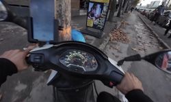 Motosiklet kaydı, duba şaşırttı: Sinirle çıktı, mizahla bitti