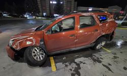 Eskişehir istikametine giden otomobil bariyerlere çarptı: 2 yaralı