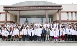 ESOGÜ'lü genç diş hekimi adayları beyaz önlüklerini giydi