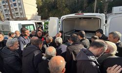 Ahşap yapının üzerlerine düşmesi sonucu ölen 2 kişi toprağa verildi