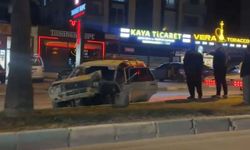 Otomobilin tıra arkadan çarpması saniye saniye görüntülendi