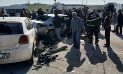 3 otomobil çarpıştı: 7 yaralı