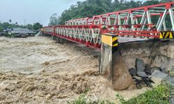 Endonezya'daki sel ve toprak kaymalarında ölü sayısı 49'a yükseldi