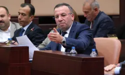 AK Parti Grup Başkanvekili Sivri’den 2026 bütçesine eleştiri: 2025’de alınan 121 araç nerede?