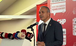 CHP İstanbul Milletvekili Özçağdaş, Eskişehir’de düzenlenen panelde eğitimdeki sorunlara dikkat çekti