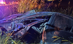 Takla atan otomobil hurdaya döndü