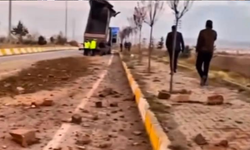 Damperi açık kalan tır kemere çarptı