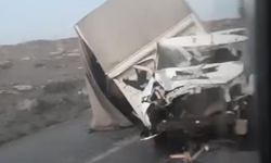 Eskişehir’de kontrolden çıkan kamyon kaza yaptı: 1 Yaralı