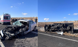 Otomobil ile açık kasa kamyonet çarpıştı: 2 yaralı
