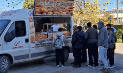 Eskişehir’de lokma dağıtımına yoğun ilgi