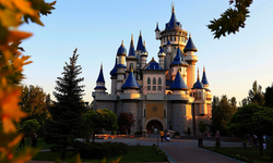 Eskişehir’i diğer illerden ayıran başlıca özellikler: Gençlik, kültür ve doğanın buluştuğu şehir