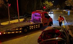 Kaldırıma çarpan otomobil takla attı: 1 yaralı