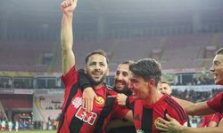 Mehmet Fuat patlama yaptı