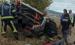 Hurdaya dönen araçtan yaralı kurtuldu