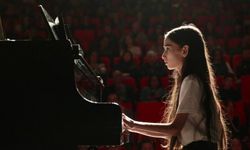 Piyano tuşlarından Atatürk’e saygı: Eskişehir'de duygusal konser!