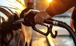 Akaryakıt zammı tabelaya yansıdı: Motorin bazı illerde 62 liraya dayandı