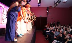 “Kendime Kıyamam” Şehir Tiyatroları’nda görkemli gala ile sahneye merhaba dedi