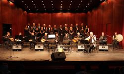 Tepebaşı Belediyesi Türk Halk Müziği Korosu’ndan Öğretmenler Günü’ne özel konser