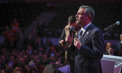 CHP'de Genel Başkanlığa yeniden Özgür Özel seçildi