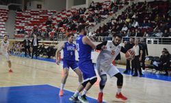 Fırtına gibi estiler 73-69