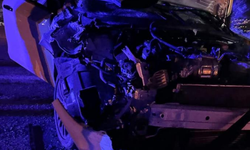 Otomobil traktörle çarpıştı: Yaralılar var