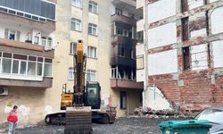 Bahçelievler’de 6 katlı binada yangın çıktı, içeride mahsur kalanları itfaiye kurtardı