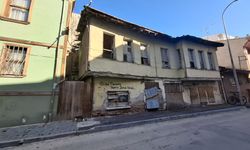 Eskişehir’de metruk binalar yıkılmayı bekliyor