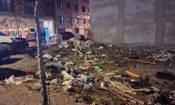 Eskişehir'in o sokağında tepki çeken görüntü: Boş arazi çöplüğe döndü