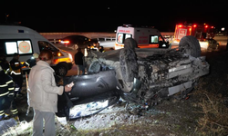 Takla atan otomobil hurdaya döndü