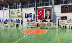 Sivrihisar’daki voleybol turnuvasında orman şehitlerine anlamlı anma