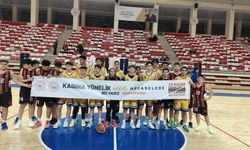 Eskişehir'de genç sporculardan kadına şiddetle ilgili anlamlı pankart