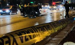 Kontrolden çıkıp ağaca çarpan otomobil alev aldı: 1'i ağır 2 yaralı