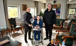 Eskişehir İl Emniyet Müdürü Yılmaz, polis memuru ve engelli oğlunu misafir etti