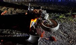 Otomobille çarpışan motosikletin sürücüsü ağır yaralandı