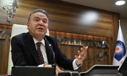 Muhittin Böcek hastaneye kaldırıldı