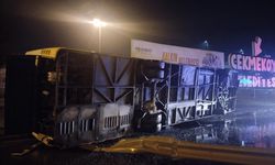 Kontrolden çıkan otobüs yan yattı