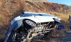 Öğretmenleri taşıyan servis minibüsü devrildi: 7 yaralı