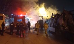 Osmangazi'de gece saatlerinde yangın paniği: 1 yaralı